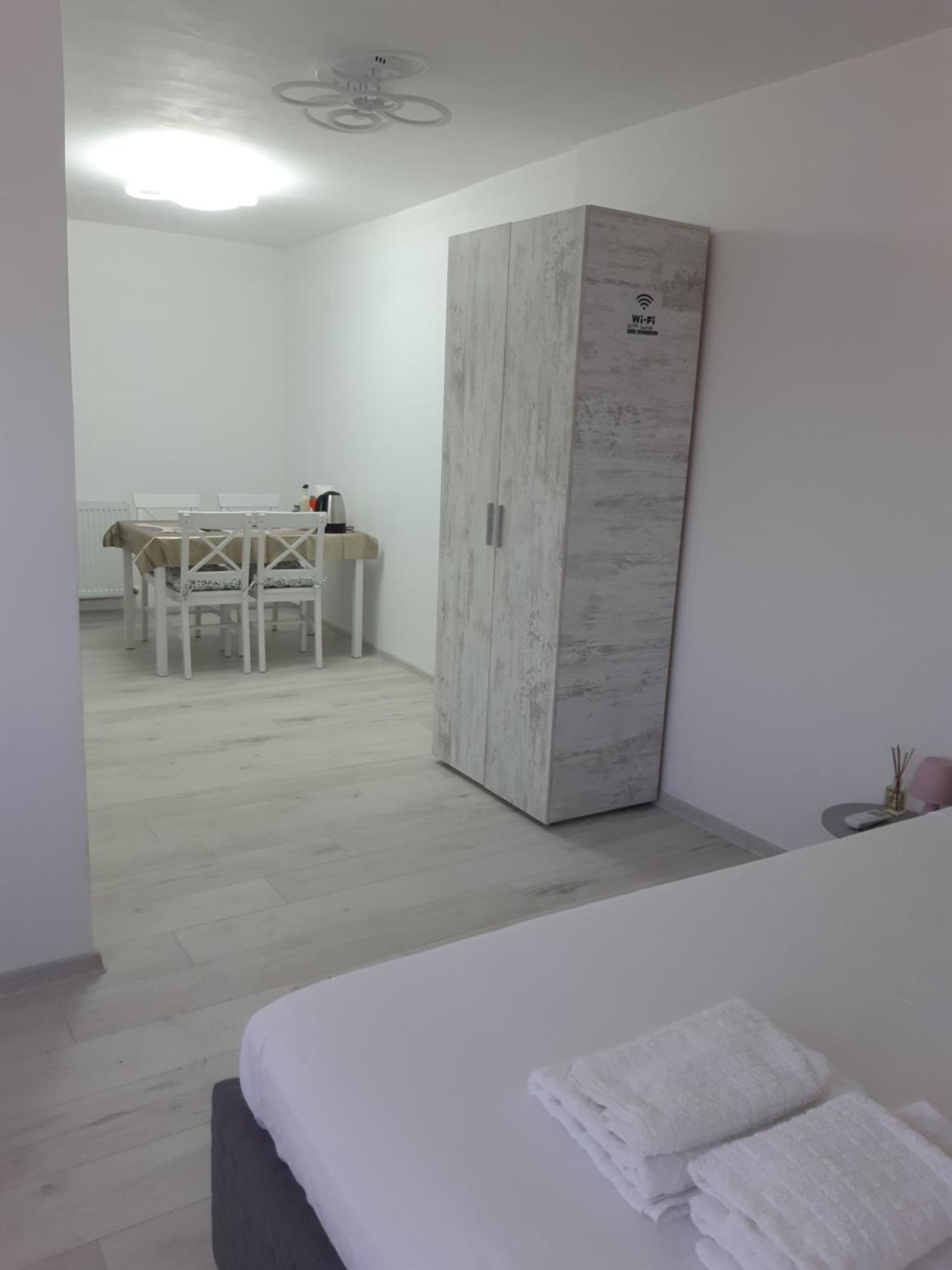 Casa Silvia Apartment Констанца Екстериор снимка