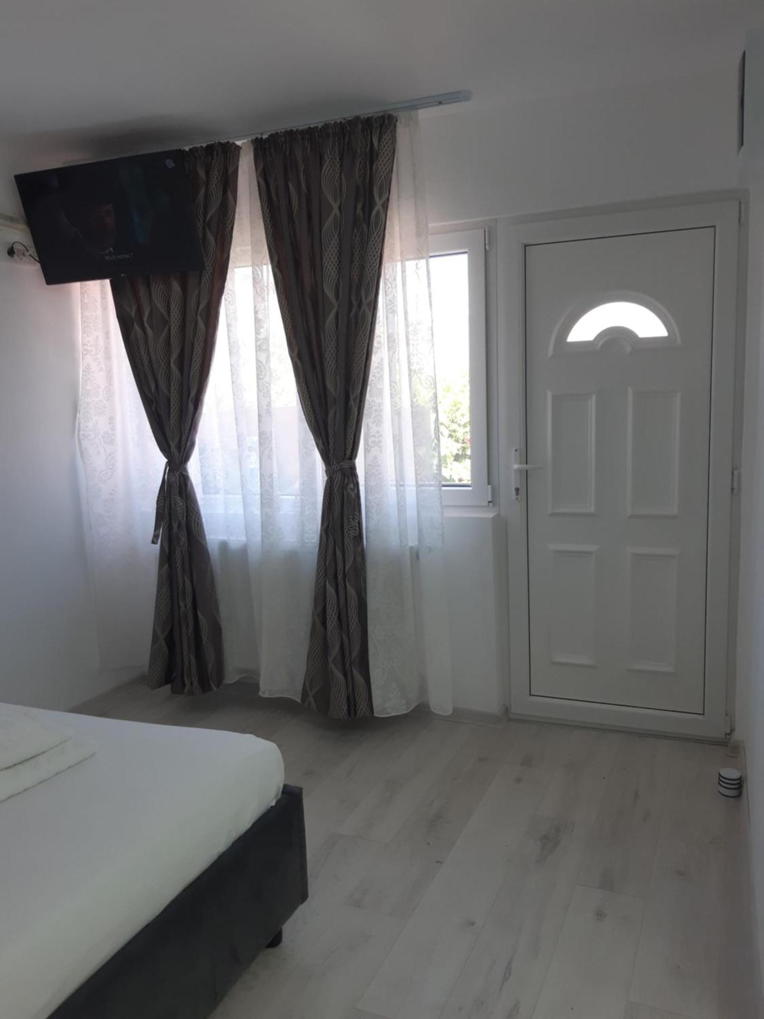 Casa Silvia Apartment Констанца Екстериор снимка