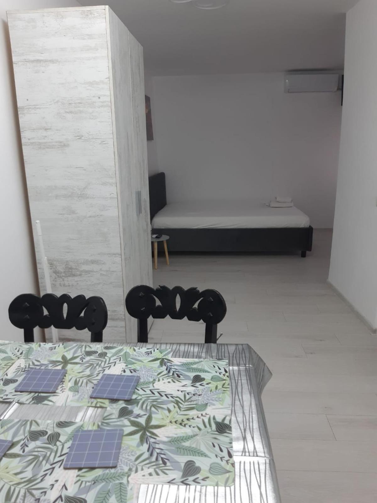 Casa Silvia Apartment Констанца Екстериор снимка